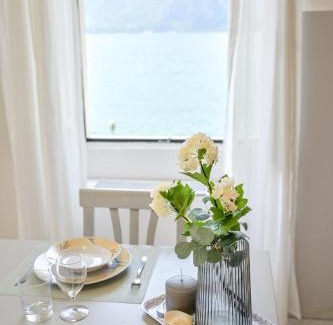 Fiumelatte Apartamento | La tua finestra su Varenna-Como-