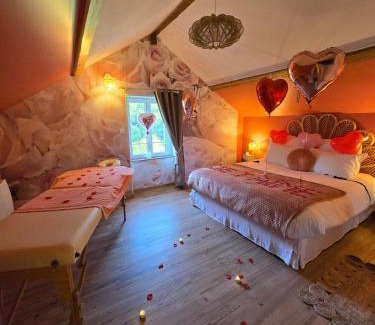 Saint-Denis-de-Mere Casa | La Vallée Secrète - Love Hôtel