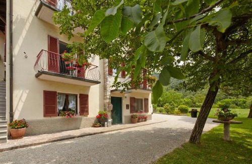 Val di Sur-San Michele Cama Y Desayuno | La Vecchia Latteria - B & B