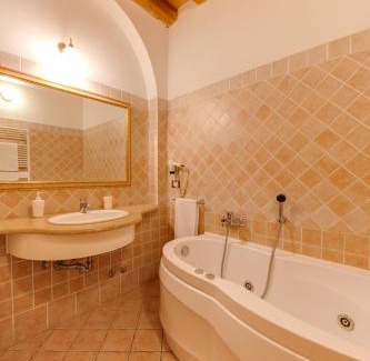 Ghibullo Casa | La Vecchia Stazione Ravenna