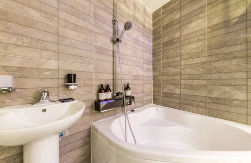 Cheonho-dong Hotel | LA View Hotel