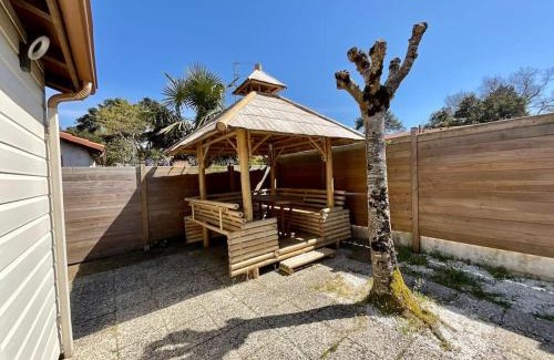 Capbreton Casa | La Villa Azur - Chaleureuse maisonnette avec piscine partagée