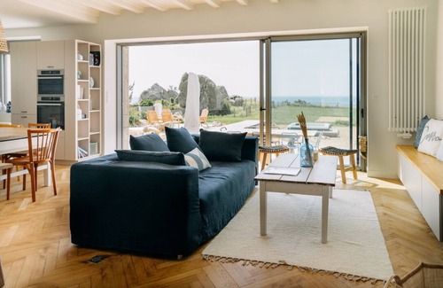 Plobannalec-Lesconil Villa | LA VILLA COTTON - LARGE VILLA WITH SPA FACING THE SEA