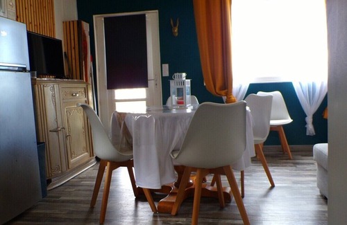 Saint-Come-de-Fresne Apartamento | Apartamento-Baño Privado