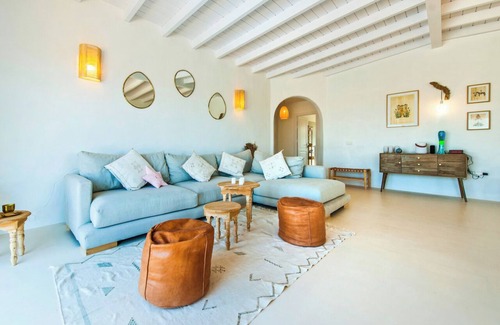 El Cotillo Villa | La villa de los pinos