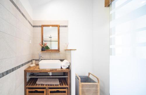 Etang Sale Les Bains Villa | La Villa des Lataniers