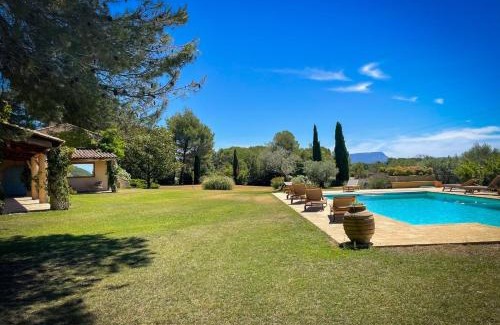 Pontes Villa | La Villa La Source à Aix en Provence