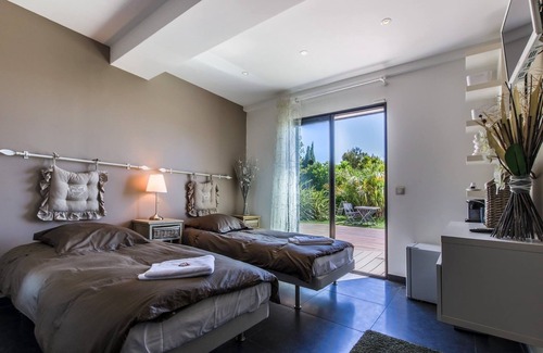 Cavalaire-sur-Mer Casa | La Villa Louancelie