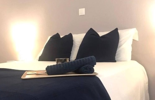 Conakry Cama Y Desayuno | La Villa M
