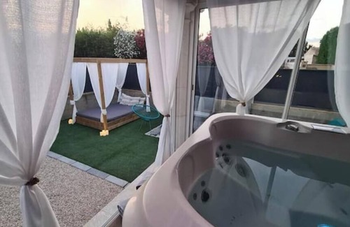 Gard Rhodanien Apartamento | La Villa Romane Spa & Détente