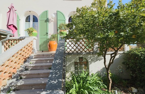 Vence Casa | LA Villa Roseraie , Hotel Familial Ouvert Toute L Annee. Animaux Acceptes