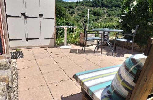 Ucel Casa | la Villa rouge Ardèche "le lavandin"