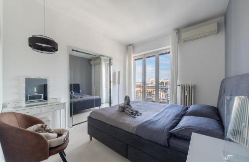 Centro Direzionale Apartamento | La Vista sulla Città - 8vo Piano Attico Mozzafiato
