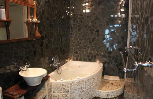 Lanseria Cabina | La Vue Guesthouse