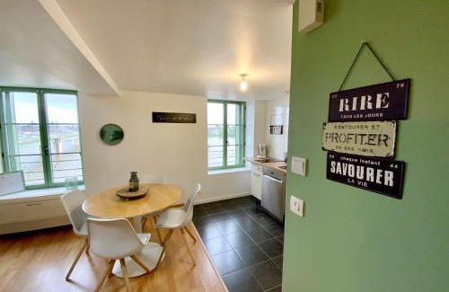 Saint-Denis-de-l'Hotel Apartamento | LA VUE LOIRE Appartement