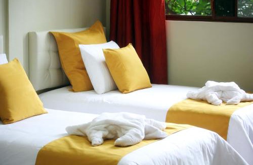 Puerto Baquerizo Moreno Hotel | La Zayapa Hotel