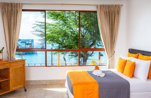 Puerto Baquerizo Moreno Hotel | La Zayapa Hotel
