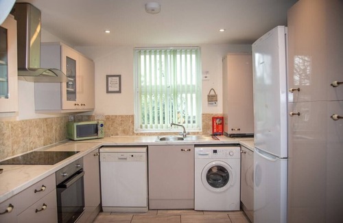 Rochester Casa | Labode Properties - Rochester Central 3 Bed