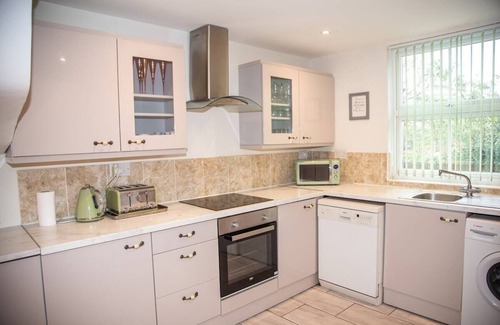 Rochester Casa | Labode Properties - Rochester Central 3 Bed