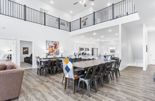 Kimberling City Cabina | Labor Day Open,Enjoy Private Indoor Pool, Theatre Room & Game Room, Lake Views, Free Daily Tickets!