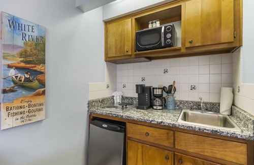 Big Cedars Apartamento | Suite de 2 hab., Justo en el lago Tablerock. ¡Pasos a la orilla! Cerca de Big Cedar Lodge Red Bud Cove