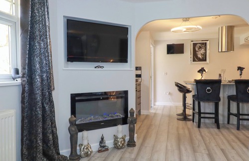 Tintagel Cabaña | Laburnham Bungalow