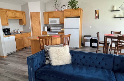 West Fargo Casa | Lachify's Serene townhouse
