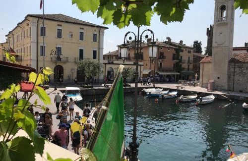 Lazise Old Town Apartamento | Lacisivm Lake View