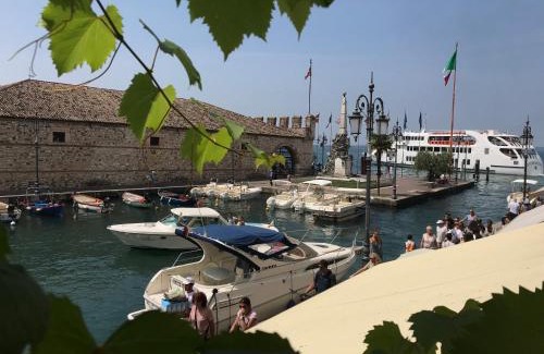 Lazise Old Town Apartamento | Lacisivm Lake View