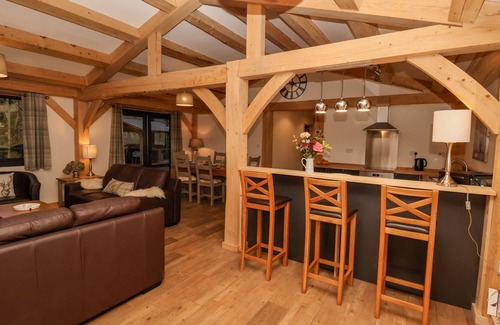 Ruthin Cabaña | LADY BAGOTS CABIN, pet friendly, character holiday cottage in Ruthin