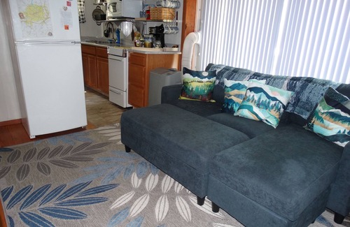 Franklin Cabina | LADY SLIPPER LODGE