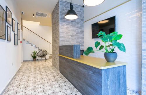 Sliema Hotel | Lady Todd