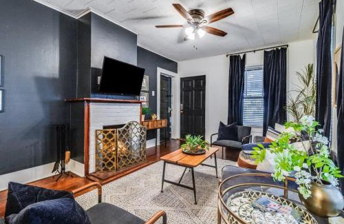 Freetown - Port Rico Casa | Lafayette Getaway - Private Room in a Shared House