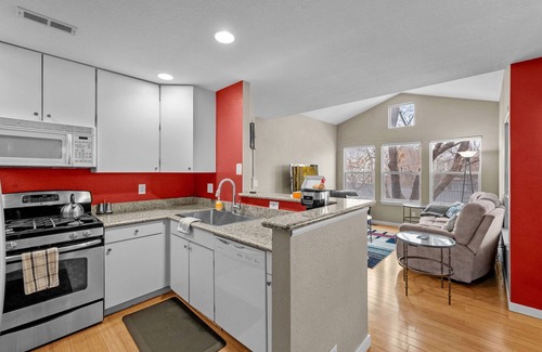Lafayette Casa | Lafayette - Modern Townhome Getaway - Near Boulder!
