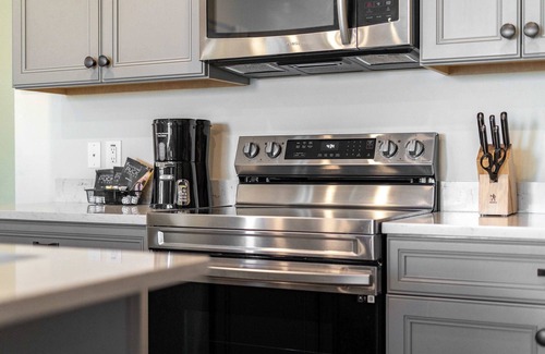 West Kissimmee Cabaña | Lafitte's Landing Lakeview Cottage - Lakefront!