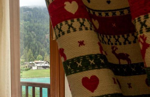 Brusson Hotel | Laghetto Alpine Hotel & Restaurant