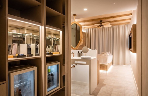 Cala'n Bosch Hotel | Lago Resort Menorca Suites del Lago - Adults Only