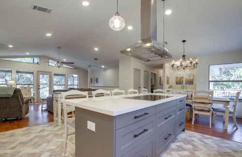 Highland Lake Estates Casa | Lago Vista Home with Private Pool and Sport Court!