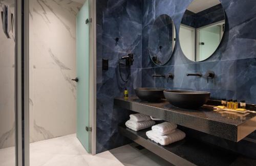 Lagomandra Complejo | Lagomandra Luxury Suites with Private Pools