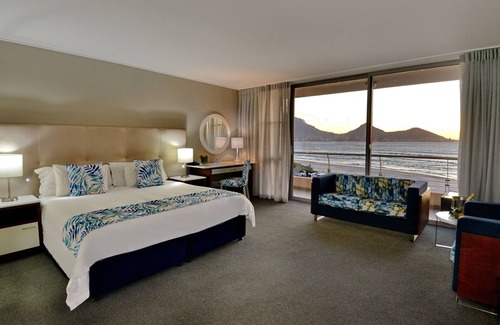 Lagoon Beach Hotel | Lagoon Beach Hotel & Spa