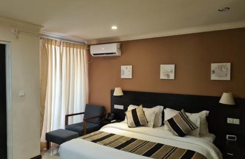 Hithadhoo Hotel | Lagoon Lodge