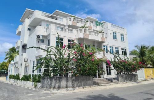Hithadhoo Hotel | Lagoon Lodge