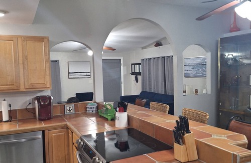 Vero Beach Casa | Lagoon shaped pool home with private back yard!