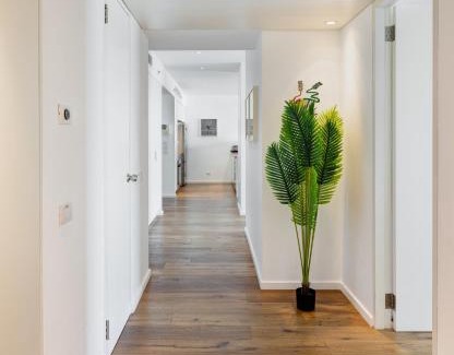 Herzliya Pituach Apartamento | Lagoon View 3bd Huge Family Apartment