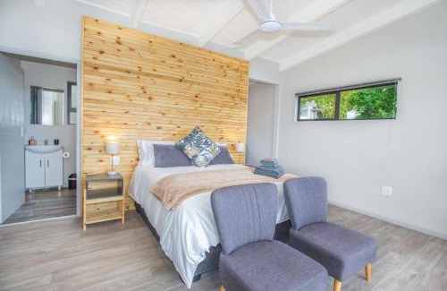 Old Place Casa | Lagoon View Accommodation