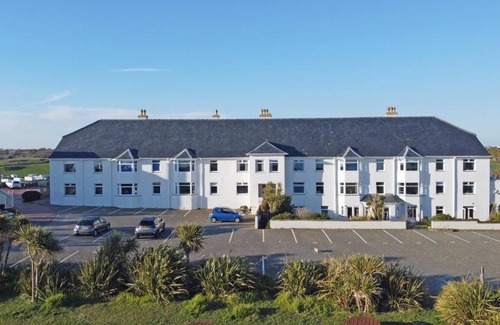 Trearddur Bay Apartamento | Lagoon View - Sea View- Pet Friendly - 2 Bed Apt - En-suite