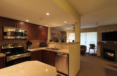 Village North Condominio | Lagoons Condos by Whistler Retreats