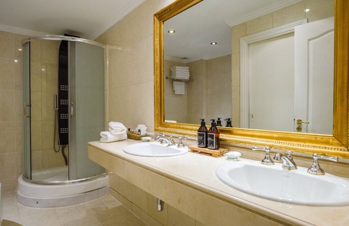 Cerro Calafate Hotel | Lagos Del Calafate