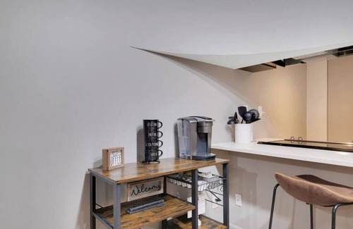La Grange Apartamento | Lagrange Loft - Small Town USA - Bourbon Trail