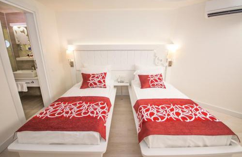 Okurcalar Hotel | Laguna Beach Alya Resort & Spa